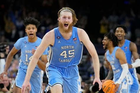 North Carolina vs. Kansas FREE LIVE STREAM (4/4/22): Watch .